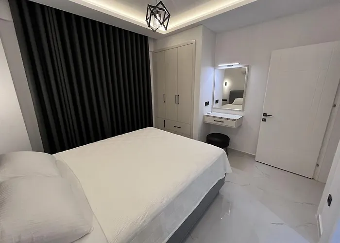 Sahra Premium - Luxury 4 Bedroom With Private Pool & Garden In Dalyan Center Villa Ortaca
