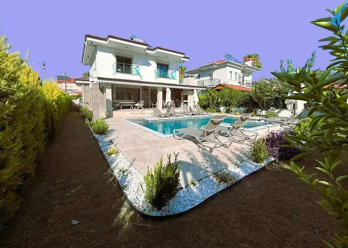 Sahra Premium - Luxury 4 Bedroom With Private Pool & Garden In Dalyan Center * Ortaca