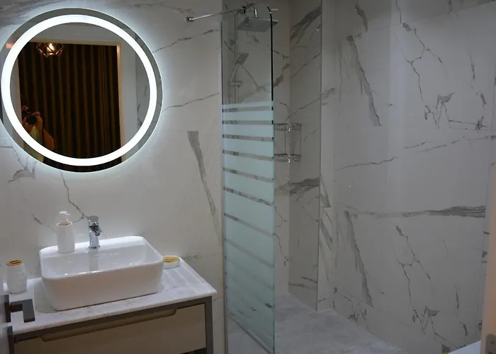 Villa Sahra Premium - Luxury 4 Bedroom With Private Pool & Garden In Dalyan Center *