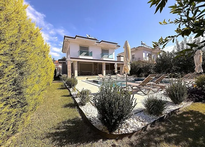 Sahra Premium - Luxury 4 Bedroom With Private Pool & Garden In Dalyan Center Villa *