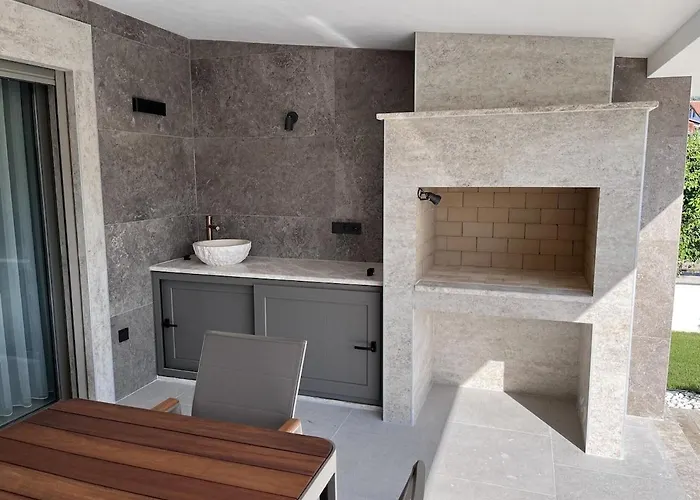 Sahra Premium - Luxury 4 Bedroom With Private Pool & Garden In Dalyan Center * Ortaca (Mugla)