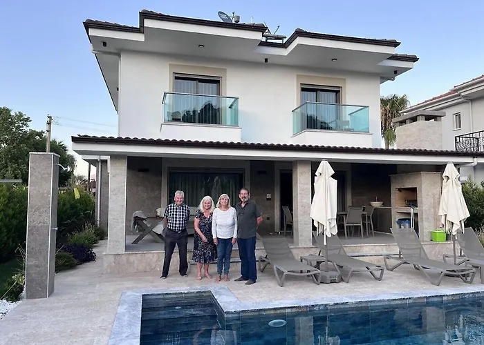 Sahra Premium - Luxury 4 Bedroom With Private Pool & Garden In Dalyan Center Villa