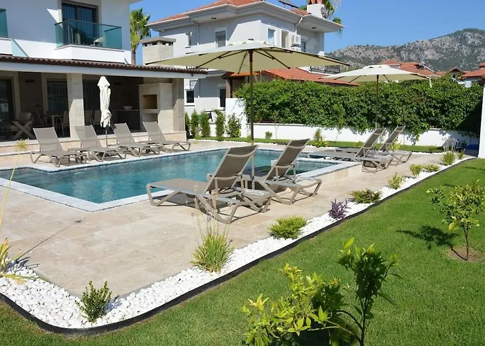 Sahra Premium - Luxury 4 Bedroom With Private Pool & Garden In Dalyan Center * Ortaca
