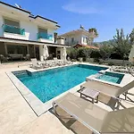 Sahra Premium - Luxury 4 Bedroom With Private Pool & Garden In Dalyan Center ヴィラ
