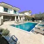 Sahra Premium - Luxury 4 Bedroom With Private Pool & Garden In Dalyan Center * オルタジャ