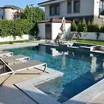 Sahra Premium - Luxury 4 Bedroom With Private Pool & Garden In Dalyan Center ヴィラ
