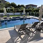 ヴィラ Sahra Premium - Luxury 4 Bedroom With Private Pool & Garden In Dalyan Center オルタジャ