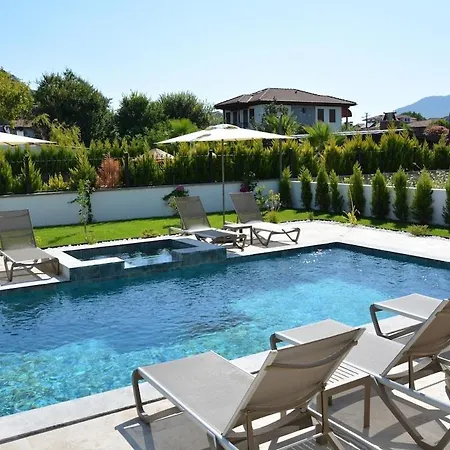 Willa Sahra Premium - Luxury 4 Bedroom With Private Pool & Garden In Dalyan Center