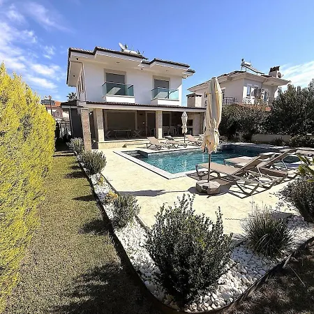 Willa Sahra Premium - Luxury 4 Bedroom With Private Pool & Garden In Dalyan Center *