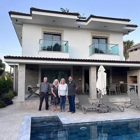Sahra Premium - Luxury 4 Bedroom With Private Pool & Garden In Dalyan Center Willa