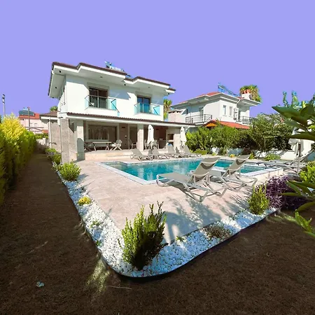 Вилла Sahra Premium - Luxury 4 Bedroom With Private Pool & Garden In Dalyan Center Ортаджа