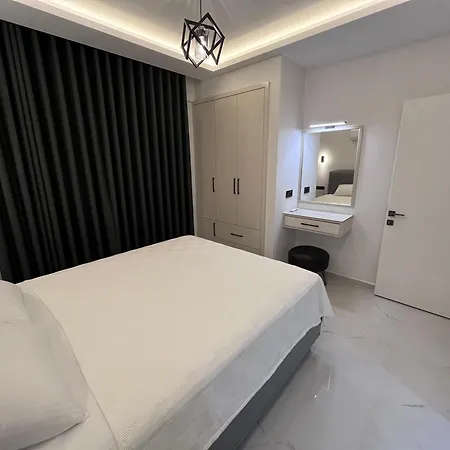 Sahra Premium - Luxury 4 Bedroom With Private Pool & Garden In Dalyan Center Ортаджа