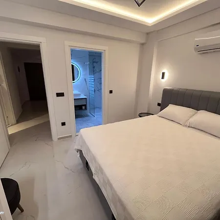 Sahra Premium - Luxury 4 Bedroom With Private Pool & Garden In Dalyan Center * Ортаджа