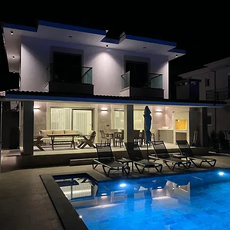 Sahra Premium - Luxury 4 Bedroom With Private Pool & Garden In Dalyan Center * Ортаджа
