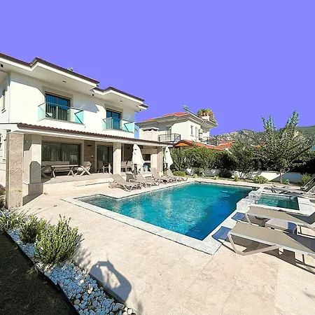 Вилла Sahra Premium - Luxury 4 Bedroom With Private Pool & Garden In Dalyan Center Ортаджа