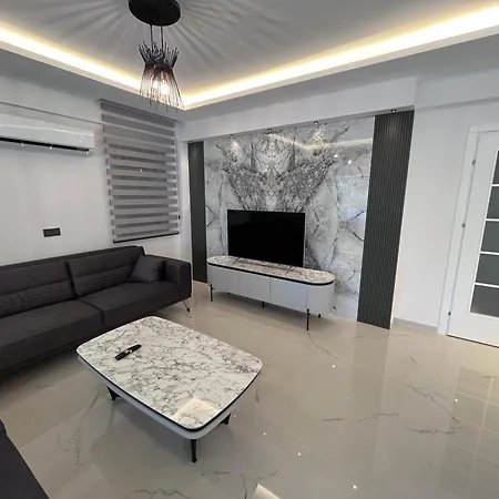 Sahra Premium - Luxury 4 Bedroom With Private Pool & Garden In Dalyan Center