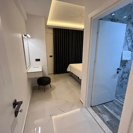 Sahra Premium - Luxury 4 Bedroom With Private Pool & Garden In Dalyan Center Вилла