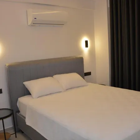 Вилла Sahra Premium - Luxury 4 Bedroom With Private Pool & Garden In Dalyan Center