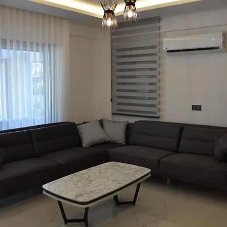 Sahra Premium - Luxury 4 Bedroom With Private Pool & Garden In Dalyan Center