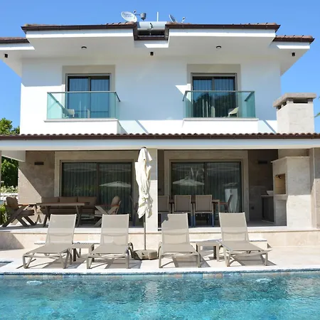 Sahra Premium - Luxury 4 Bedroom With Private Pool & Garden In Dalyan Center * Ортаджа