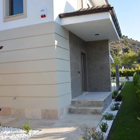 Вилла Sahra Premium - Luxury 4 Bedroom With Private Pool & Garden In Dalyan Center