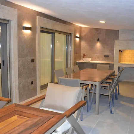 Sahra Premium - Luxury 4 Bedroom With Private Pool & Garden In Dalyan Center Вилла *