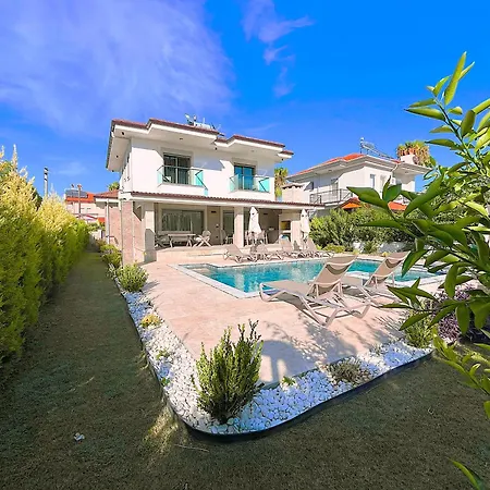 Sahra Premium - Luxury 4 Bedroom With Private Pool & Garden In Dalyan Center Вилла Ортаджа