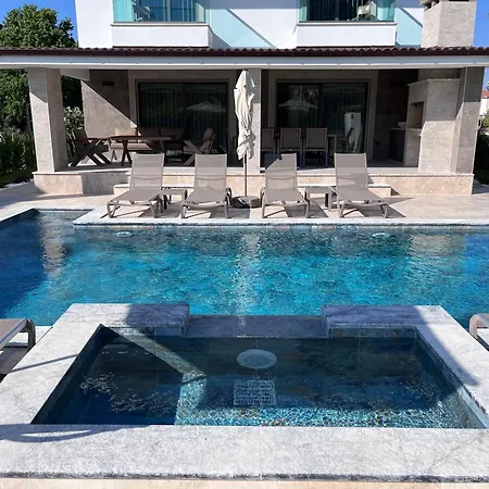 Вилла Sahra Premium - Luxury 4 Bedroom With Private Pool & Garden In Dalyan Center Ортаджа