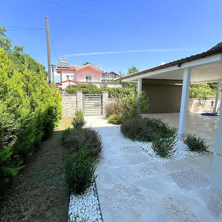 Sahra Premium - Luxury 4 Bedroom With Private Pool & Garden In Dalyan Center *