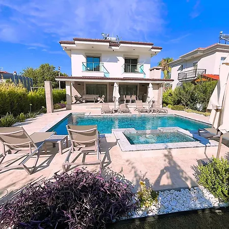 Sahra Premium - Luxury 4 Bedroom With Private Pool & Garden In Dalyan Center * Ортаджа