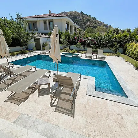 Sahra Premium - Luxury 4 Bedroom With Private Pool & Garden In Dalyan Center
