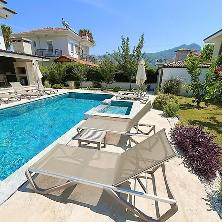 Sahra Premium - Luxury 4 Bedroom With Private Pool & Garden In Dalyan Center Ортаджа