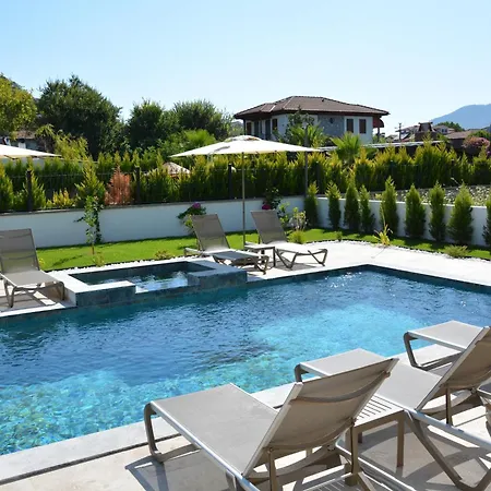 Вилла Sahra Premium - Luxury 4 Bedroom With Private Pool & Garden In Dalyan Center