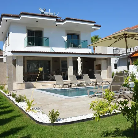 Sahra Premium - Luxury 4 Bedroom With Private Pool & Garden In Dalyan Center Вилла