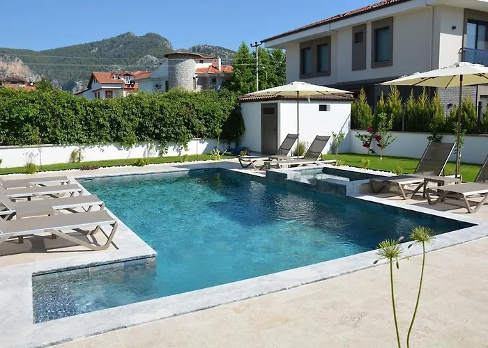 Villa Sahra Premium - Luxury 4 Bedroom With Private Pool & Garden In Dalyan Center