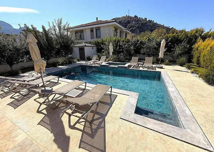Villa Sahra Premium - Luxury 4 Bedroom With Private Pool & Garden In Dalyan Center Ortaca