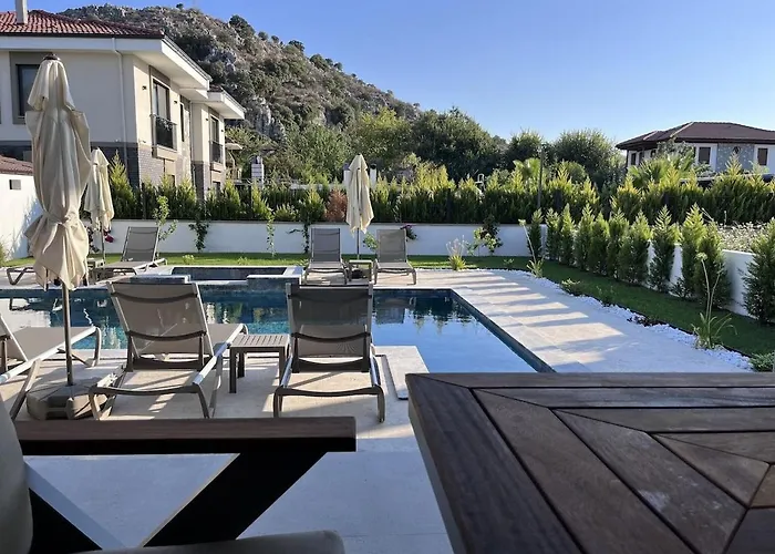 Villa Sahra Premium - Luxury 4 Bedroom With Private Pool & Garden In Dalyan Center Ortaca