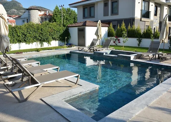 Sahra Premium - Luxury 4 Bedroom With Private Pool & Garden In Dalyan Center Villa