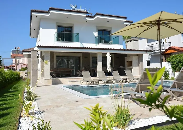 Villa Sahra Premium - Luxury 4 Bedroom With Private Pool & Garden In Dalyan Center *