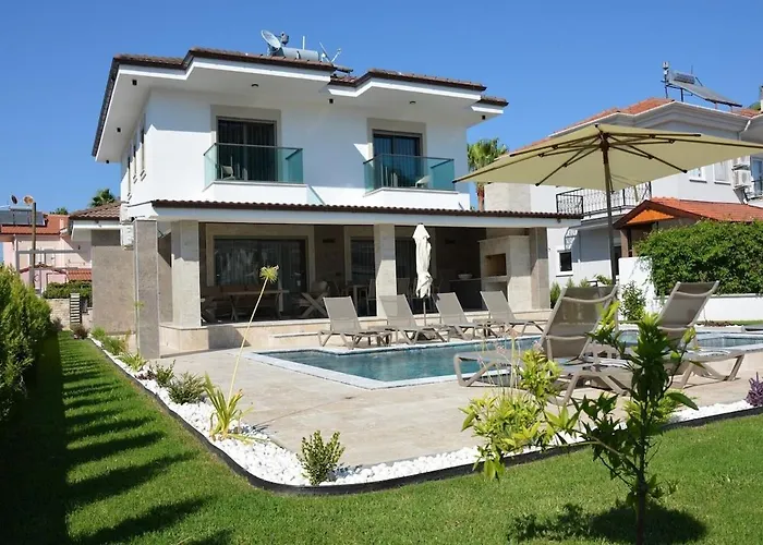 Villa Sahra Premium - Luxury 4 Bedroom With Private Pool & Garden In Dalyan Center *