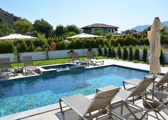 Villa Sahra Premium - Luxury 4 Bedroom With Private Pool & Garden In Dalyan Center