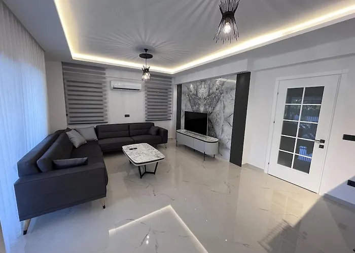 Villa Sahra Premium - Luxury 4 Bedroom With Private Pool & Garden In Dalyan Center Ortaca