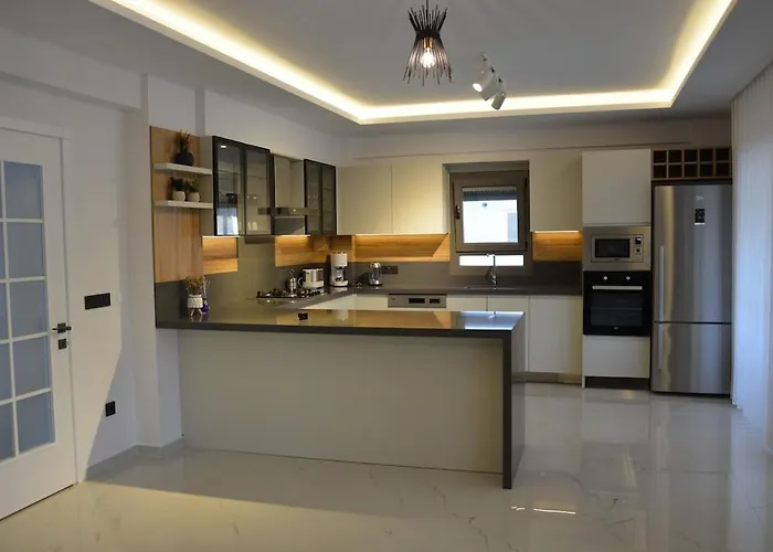 Villa Sahra Premium - Luxury 4 Bedroom With Private Pool & Garden In Dalyan Center