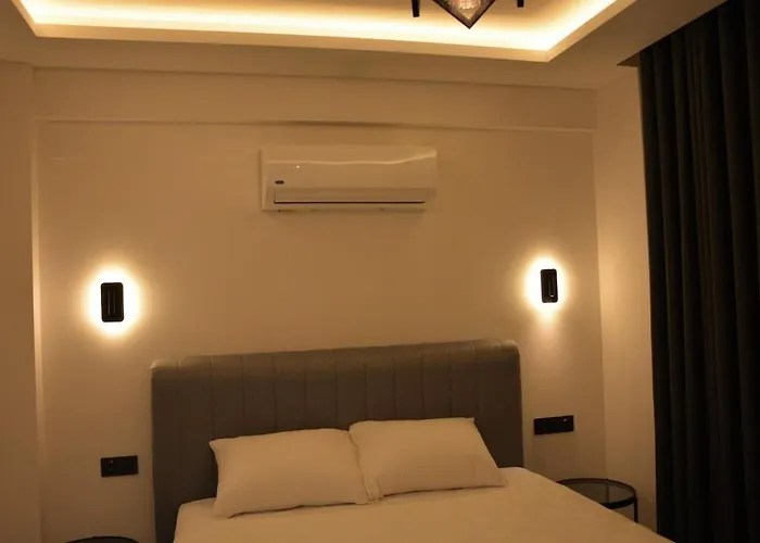 Sahra Premium - Luxury 4 Bedroom With Private Pool & Garden In Dalyan Center * Ortaca